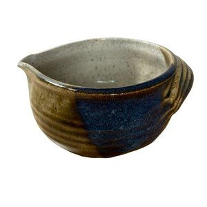 Handthrown Art Pottery Sauce Gravy Dish Spout Handle Abstract Speckle Signed